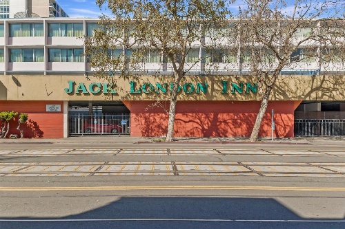 Jack London Inn image 8